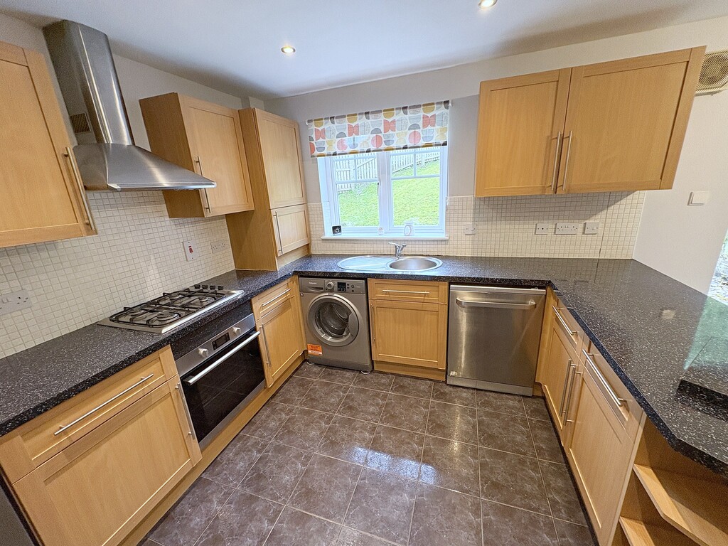 3 bed house to rent, Smeaton Grove, Ruchill, Glasgow, photo 8 of 21