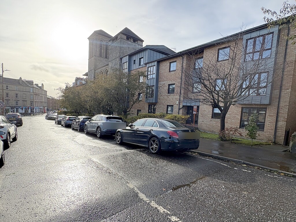 1 bed property to rent, 3 Westercraigs Court, Dennistoun, Glasgow, photo 1 of 17